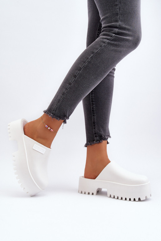 Pantoufles à semelles massives à la mode Big Star NN274015 couleur blanche
