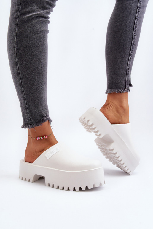 Pantoufles à semelles massives à la mode Big Star NN274015 couleur blanche