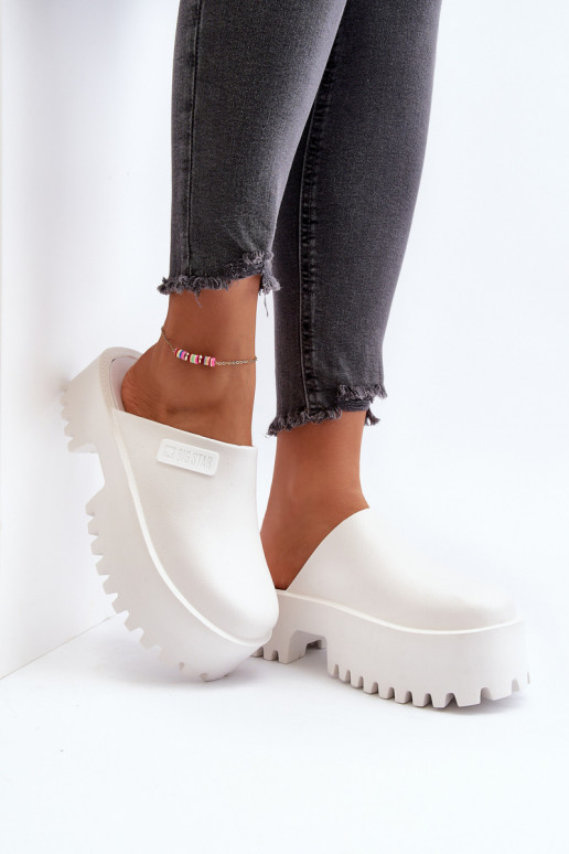 Pantoufles à semelles massives à la mode Big Star NN274015 couleur blanche