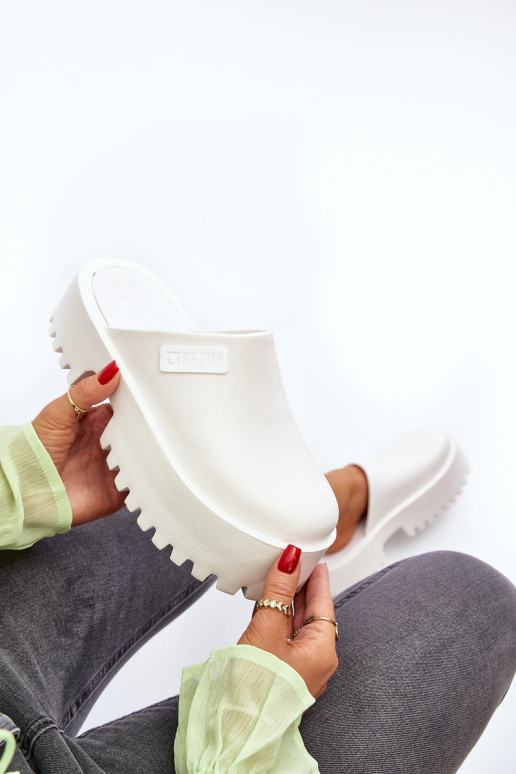 Pantoufles à semelles massives à la mode Big Star NN274015 couleur blanche