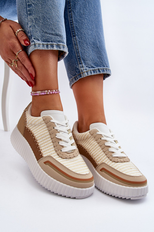 Chaussures modèle baskets à plateforme beige Redala