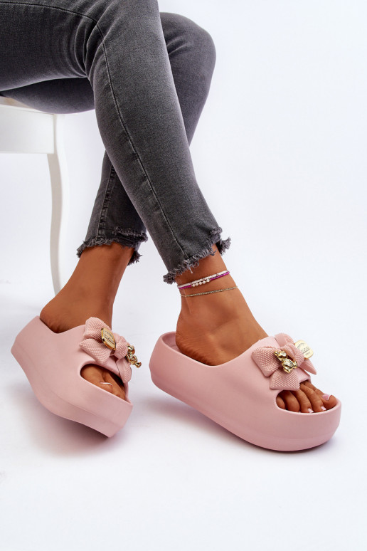 Chaussons légers Chaussons femme avec rubans rose Salessa
