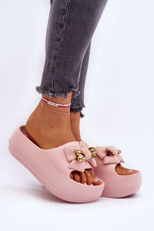 Chaussons légers Chaussons femme avec rubans rose Salessa