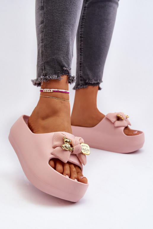Chaussons légers Chaussons femme avec rubans rose Salessa