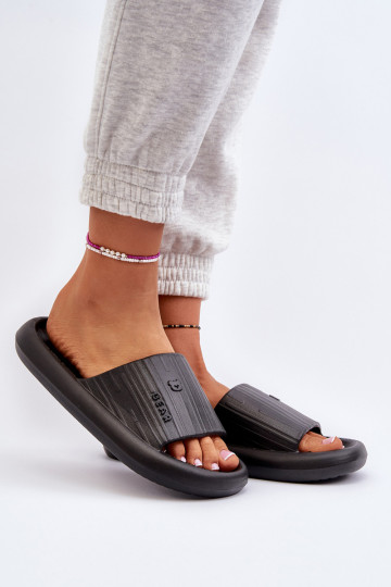 Chaussons Chaussons légers de couleur noire Fenicva 2