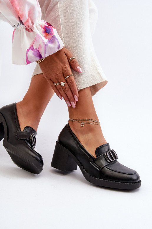 chaussures à talons avec ornements en noir Nedarea