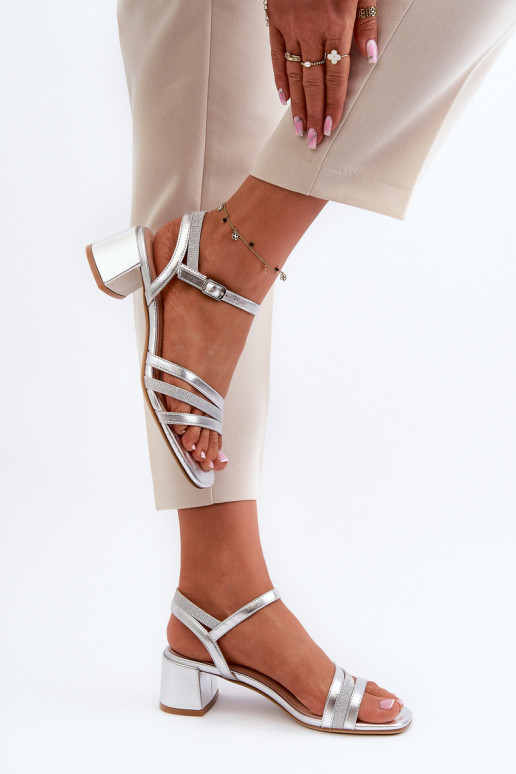 Sandales pour femmes à talon bas en cuir écologique Sergio Leone SK046 couleur argent Sandales pour femmes à talon bas en cuir écologique Sergio Leone SK046 couleur argent