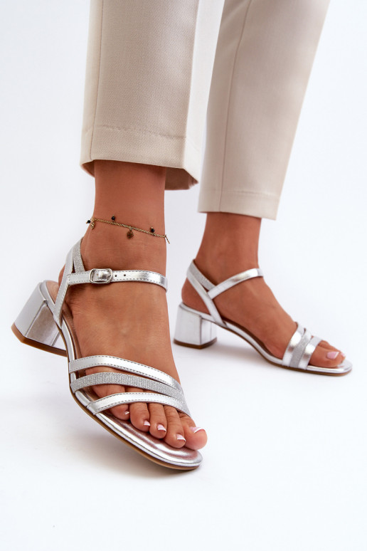 Sandales pour femmes à talon bas en cuir écologique Sergio Leone SK046 couleur argent Sandales pour femmes à talon bas en cuir écologique Sergio Leone SK046 couleur argent