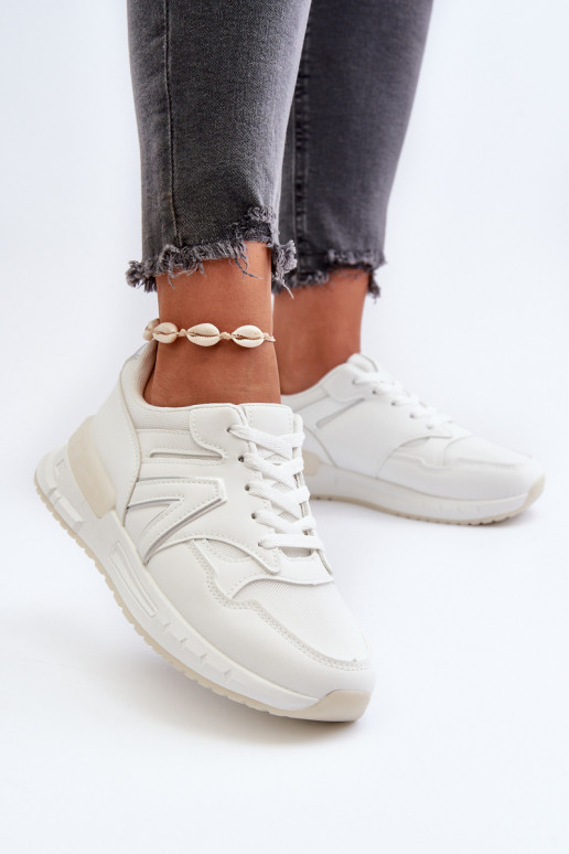 Chaussures modèle baskets en cuir écologique de couleur blanche Vinelli