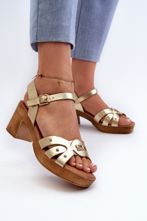 Sandales à talons pour femmes en éco-cuir de couleur dorée Assames
