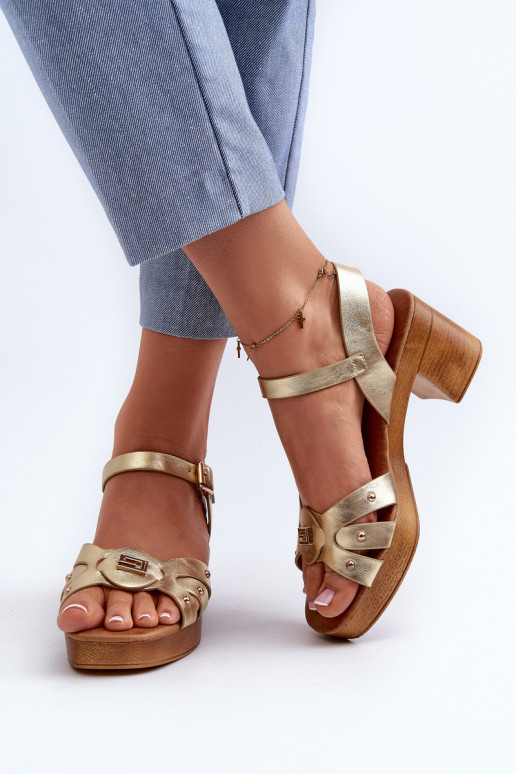 Sandales à talons pour femmes en éco-cuir de couleur dorée Assames