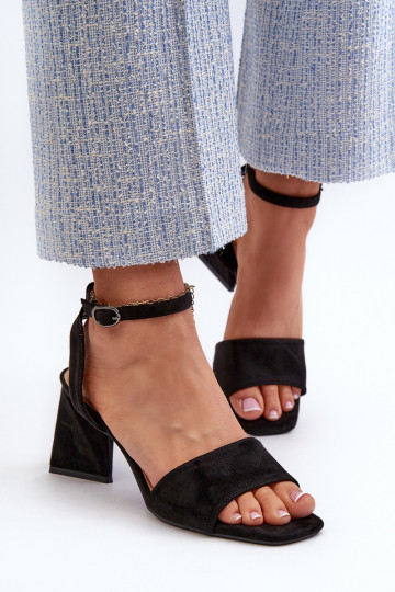 Sandales à talons hauts pour femmes en Eco Suede Noir Upttima