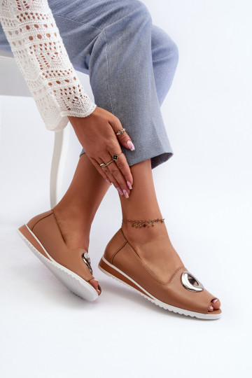 Chaussures à talons sable avec ornements en simili cuir Biolita 2