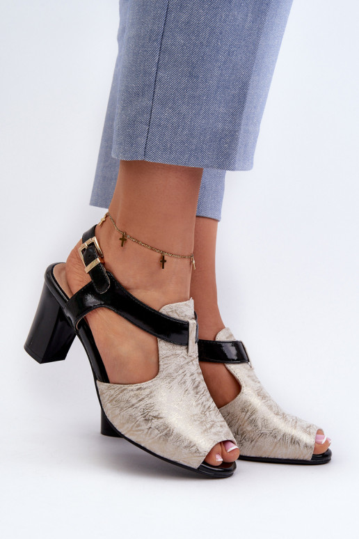 Sandales à talons hauts pour femmes en éco-cuir de couleur or-noir Queenmarie Sandales à talons hauts pour femmes en éco-cuir de couleur or-noir Queenmarie