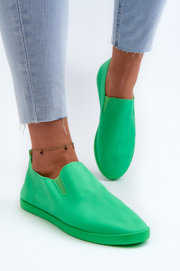 Chaussures de sport chaussures de loisirs Slip-On couleur verte Lovinia