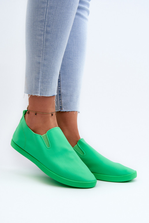 Chaussures de sport chaussures de loisirs Slip-On couleur verte Lovinia
