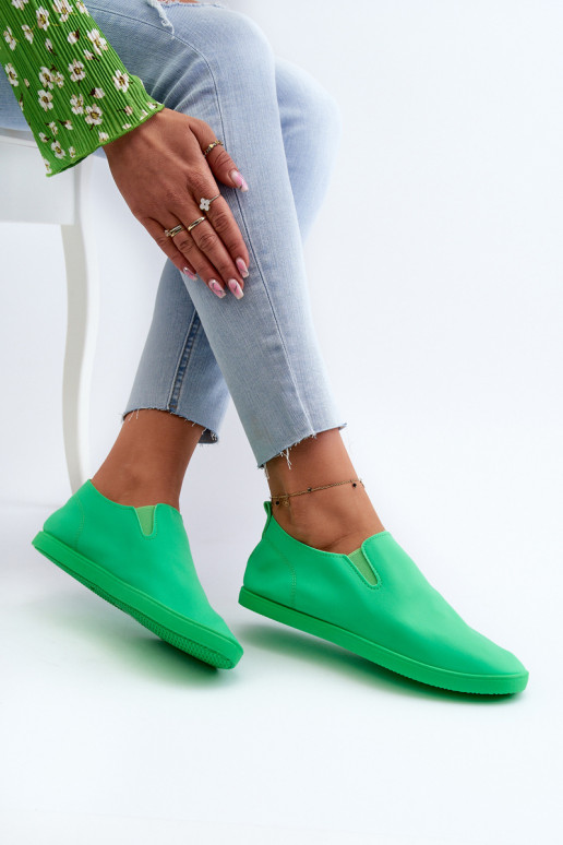 Chaussures de sport chaussures de loisirs Slip-On couleur verte Lovinia