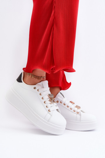 Baskets modèle chaussures à plateforme de couleur blanche Moanda