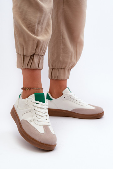 Baskets modèle chaussures de sport couleur blanche Uvetta