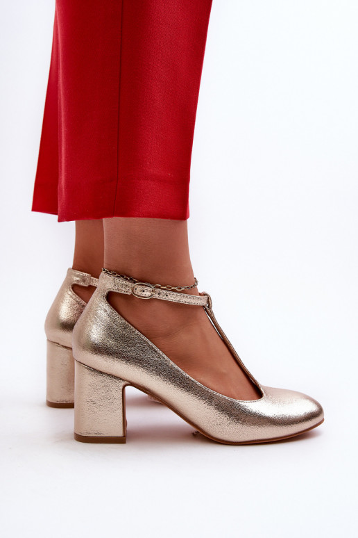 Chaussures en éco-cuir à talons de couleur or Raniyah