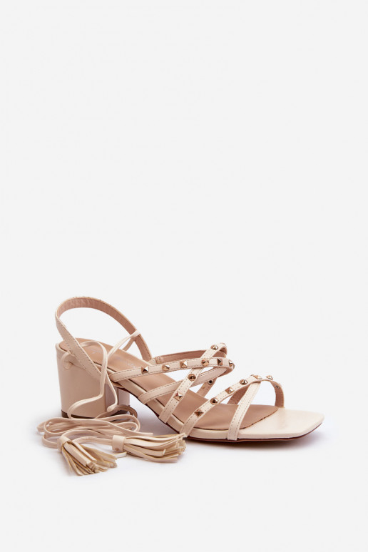 Sandales à lacets à talons bas Chrisele beiges Ozdobione