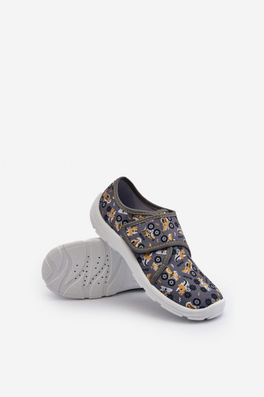 Chaussons confortables pour garçon avec attaches adhésives Befado 974Y552 gris Chaussons confortables pour garçon avec attaches adhésives Befado 974Y552 gris