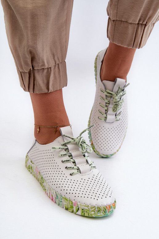 Chaussures Sznurowe en blanc Farnalea