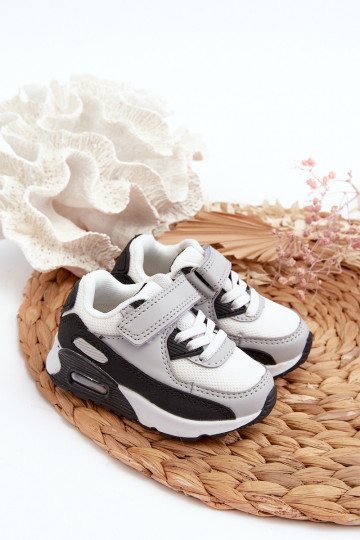 Modèle de sneaker enfant chaussures à attaches adhésives couleur gris Krissandra