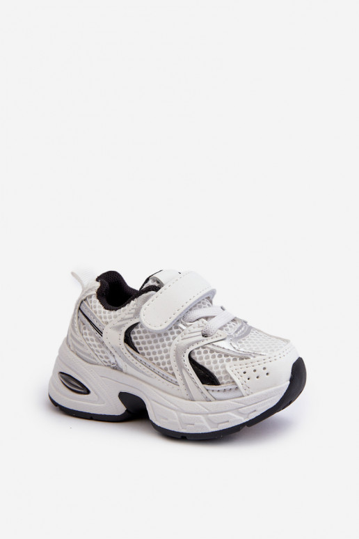 Chaussures de sport enfant modèle baskets chaussures à attaches adhésives couleur blanc-noir Ephona Chaussures de sport enfant modèle baskets chaussures à attaches adhésives couleur blanc-noir Ephona
