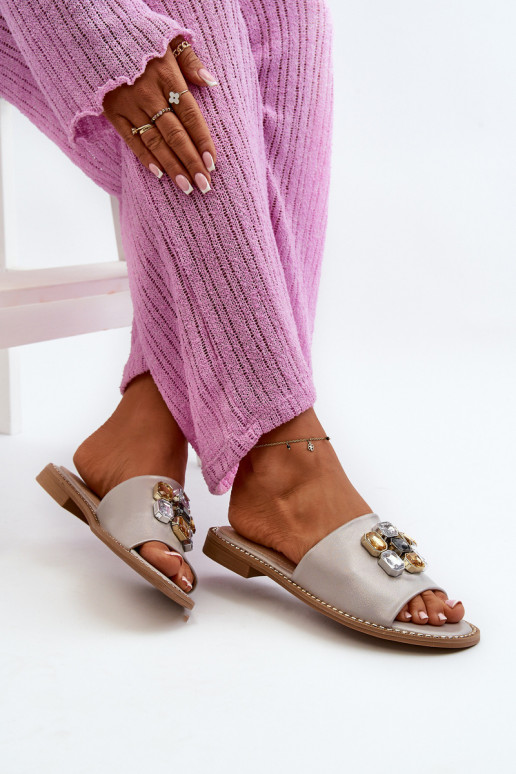 Chaussons pour femmes avec de beaux détails S.Barski KV27-031 beige Chaussons pour femmes avec de beaux détails S.Barski KV27-031 beige