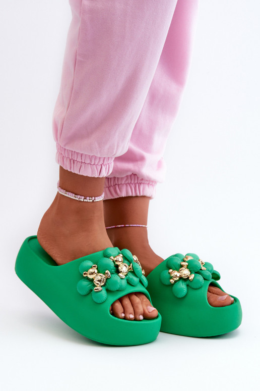 Chaussons Femme Chaussons légers avec de beaux détails à semelle massive en vert Bremavia Chaussons Femme Chaussons légers avec de beaux détails à semelle massive en vert Bremavia