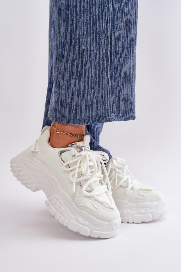 Baskets modèle chaussures pour femmes à semelles massives à la mode de couleur blanche Nevela