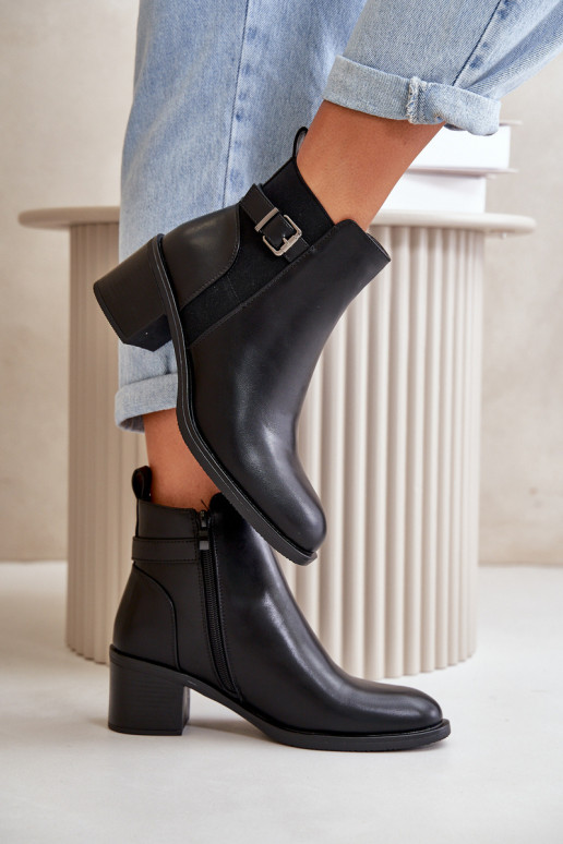 Bottes pour femmes réchauffées à talons avec boucles en noir Nevillira Bottes pour femmes réchauffées à talons avec boucles en noir Nevillira