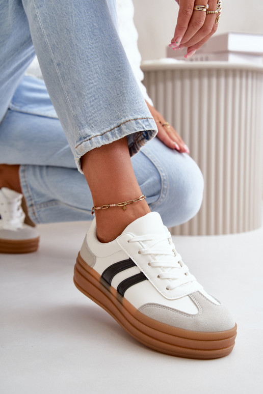Chaussures modèle baskets Féminin avec une plateforme Blanc-couleur grise Nesonice Chaussures modèle baskets Féminin avec une plateforme Blanc-couleur grise Nesonice