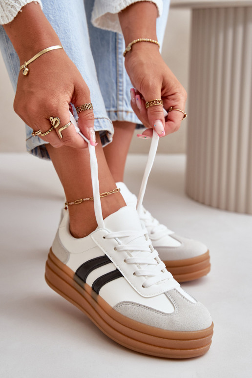 Chaussures modèle baskets Féminin avec une plateforme Blanc-couleur grise Nesonice Chaussures modèle baskets Féminin avec une plateforme Blanc-couleur grise Nesonice