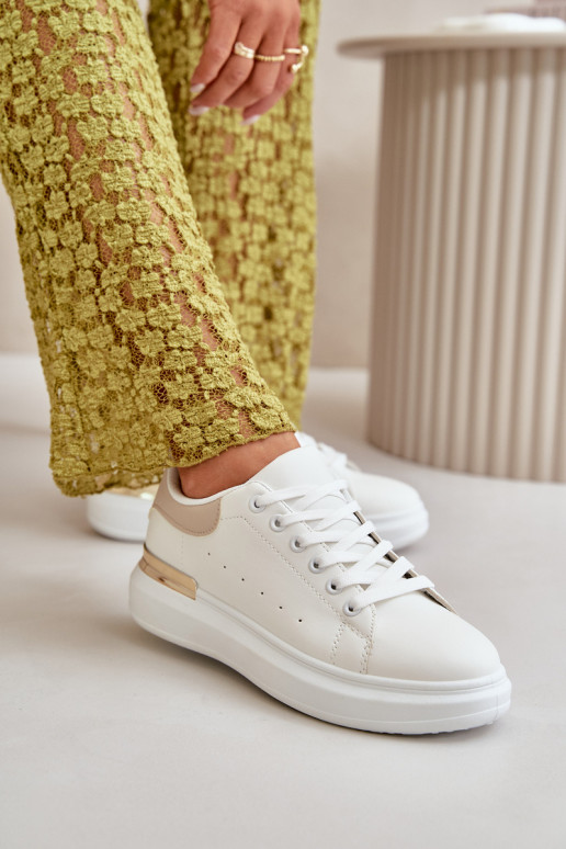 Faible Chaussures de loisirs avec une plateforme en cuir écologique Blanc-beige Nevelena Faible Chaussures de loisirs avec une plateforme en cuir écologique Blanc-beige Nevelena