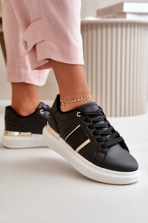 À la mode Chaussures modèle baskets Féminin avec une plateforme en cuir écologique couleur noire Nevisase À la mode Chaussures modèle baskets Féminin avec une plateforme en cuir écologique couleur noire Nevisase