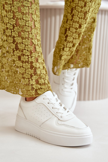 Baskets modèle chaussures pour femmes avec plateforme avec lacets décoratifs de couleur blanche Mistra 2