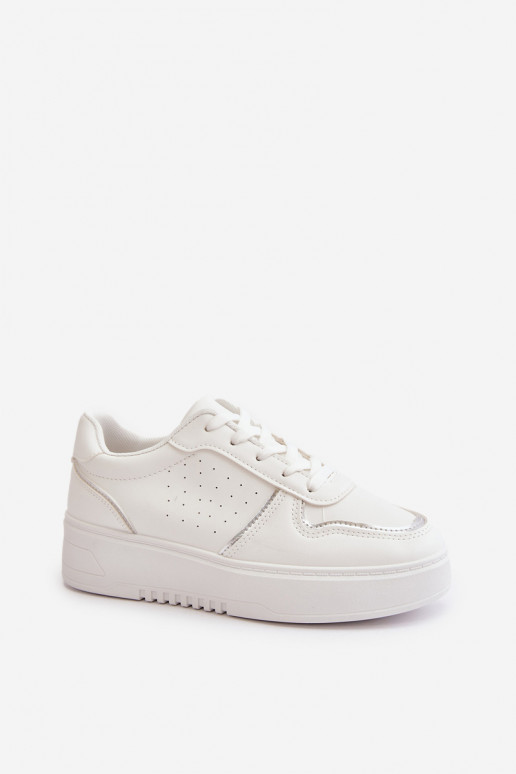 Baskets modèle chaussures pour femmes avec plateforme avec lacets décoratifs de couleur blanche Mistra Baskets modèle chaussures pour femmes avec plateforme avec lacets décoratifs de couleur blanche Mistra