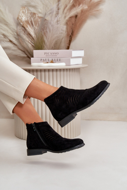 Bottes pour femmes avec des talons larges avec des éléments ajourés couleur noire S.Barski HY42-076