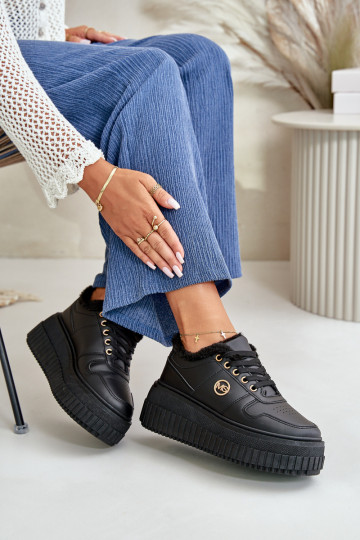 Chaussures modèle baskets baskets Féminin réchauffer avec des semelles massives à la mode couleur noire Verissha