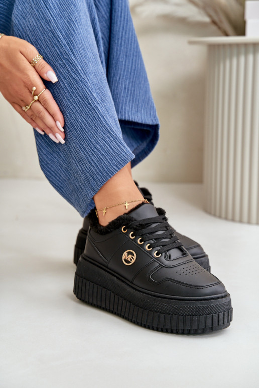 Chaussures modèle baskets baskets Féminin réchauffer avec des semelles massives à la mode couleur noire Verissha