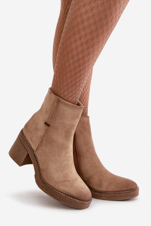 Bottes avec chauffage à l intérieur en daim écologiqueoÀe beige Arkesia Bottes avec chauffage à l intérieur en daim écologiqueoÀe beige Arkesia