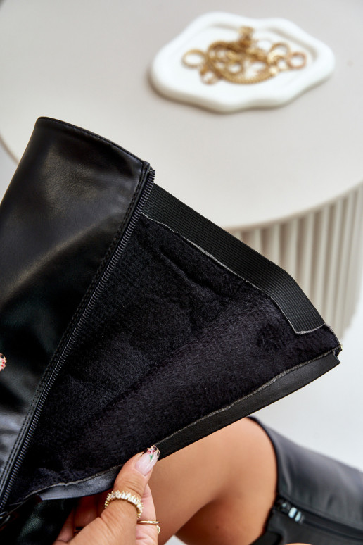 Féminin réchauffer bottes avec des talons larges avec boucles dorées couleur noire Arsisna Féminin réchauffer bottes avec des talons larges avec boucles dorées couleur noire Arsisna