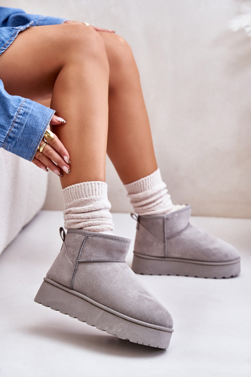 Bottes de neige Féminin avec une plateforme réchauffer avec de la fourrure à l intérieur couleur grise Xamella Bottes de neige Féminin avec une plateforme réchauffer avec de la fourrure à l intérieur couleur grise Xamella