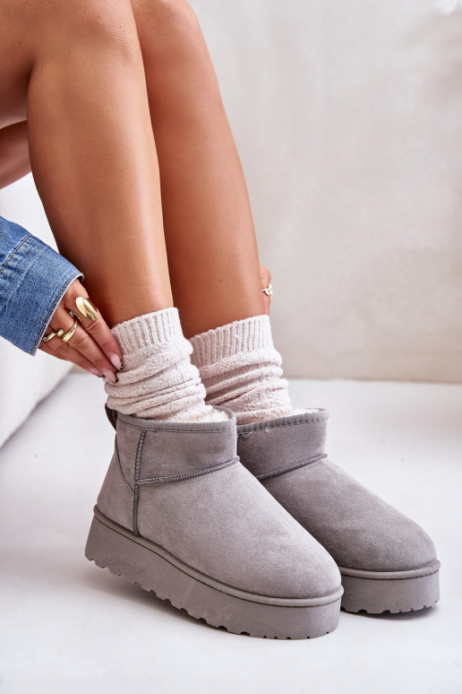 Bottes de neige Féminin avec une plateforme réchauffer avec de la fourrure à l intérieur couleur grise Xamella Bottes de neige Féminin avec une plateforme réchauffer avec de la fourrure à l intérieur couleur grise Xamella