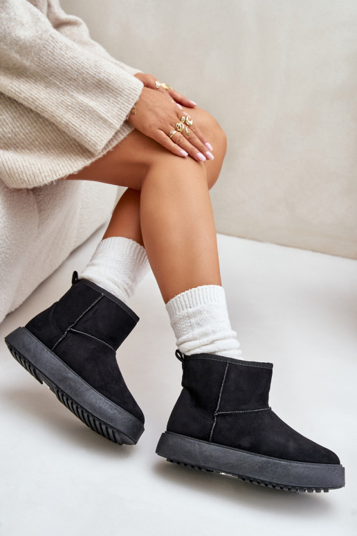 Féminin Bottes de neige avec une plateforme Z en daim écologiqueu couleur noire Atteria Féminin Bottes de neige avec une plateforme Z en daim écologiqueu couleur noire Atteria