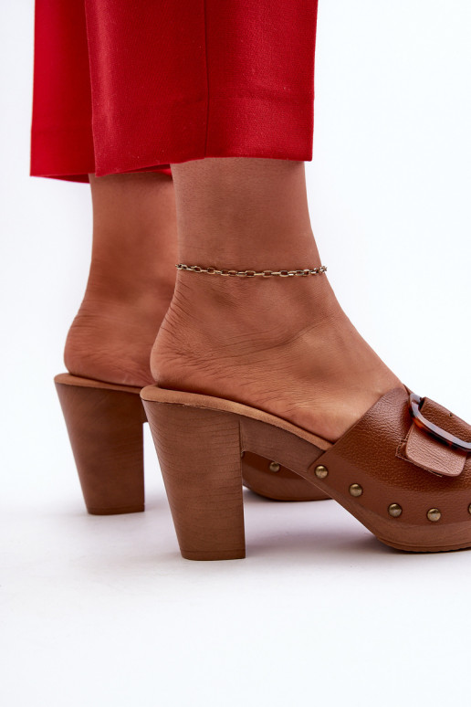 Pantoufles pour femmes avec des talons Enregistrer avec boucles marron Betinna