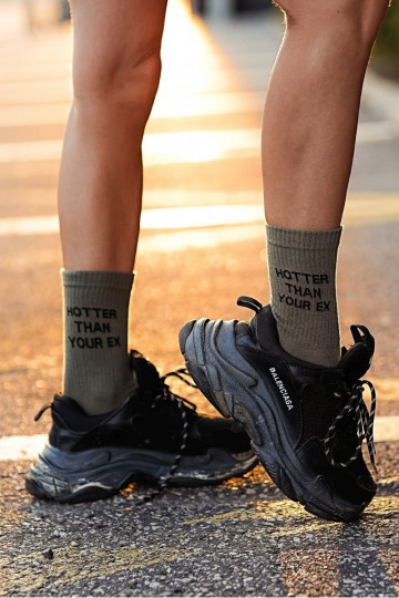 Chaussettes Féminin avec une note Hotter Than Your Ex couleur verte