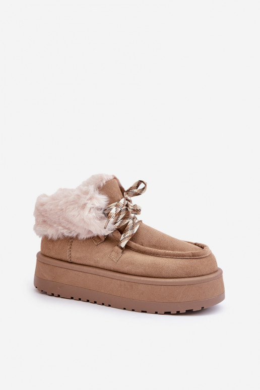 Faible Bottes de neige Féminin avec une plateforme avec un manteau de fourrure beige Neathren Faible Bottes de neige Féminin avec une plateforme avec un manteau de fourrure beige Neathren